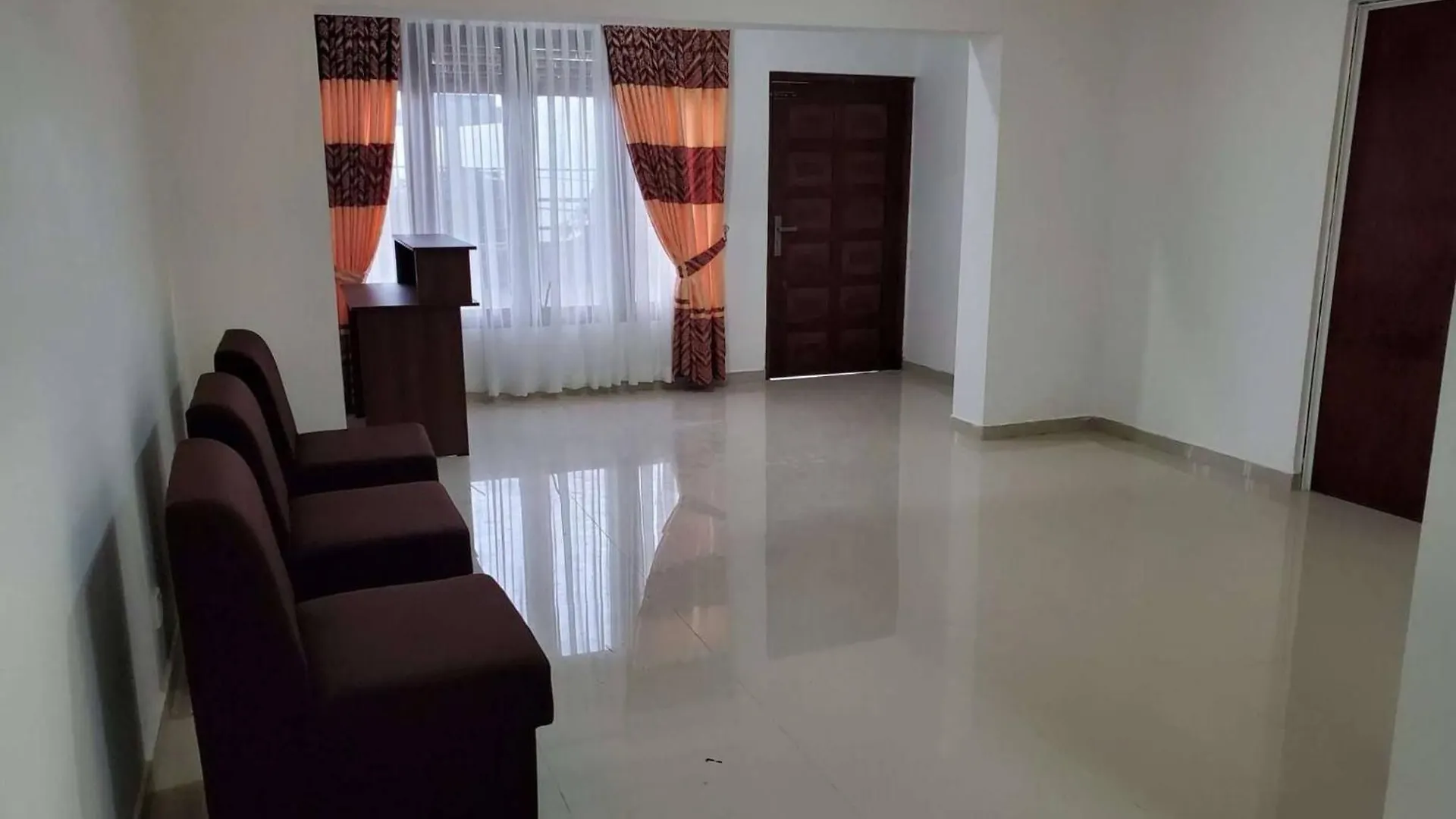 Room In Guest Room - Serene Kandy Getaway With City Views Konukevi